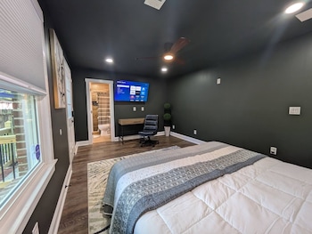 a122 malone home