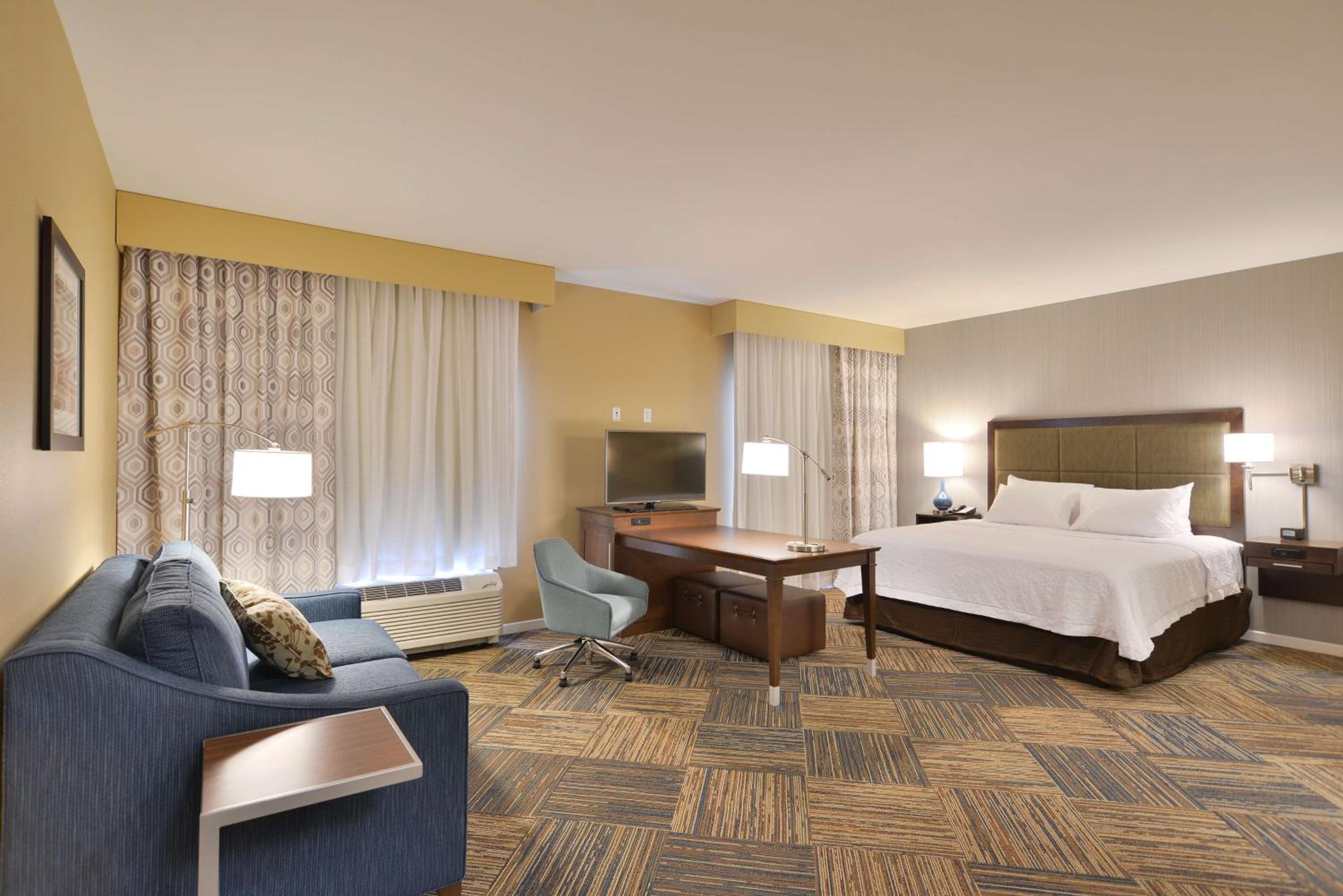 hampton inn and suites chippewa falls