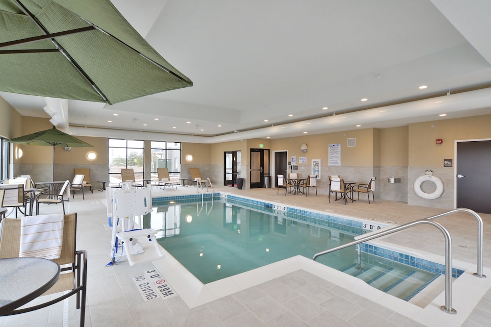 hampton inn and suites chippewa falls