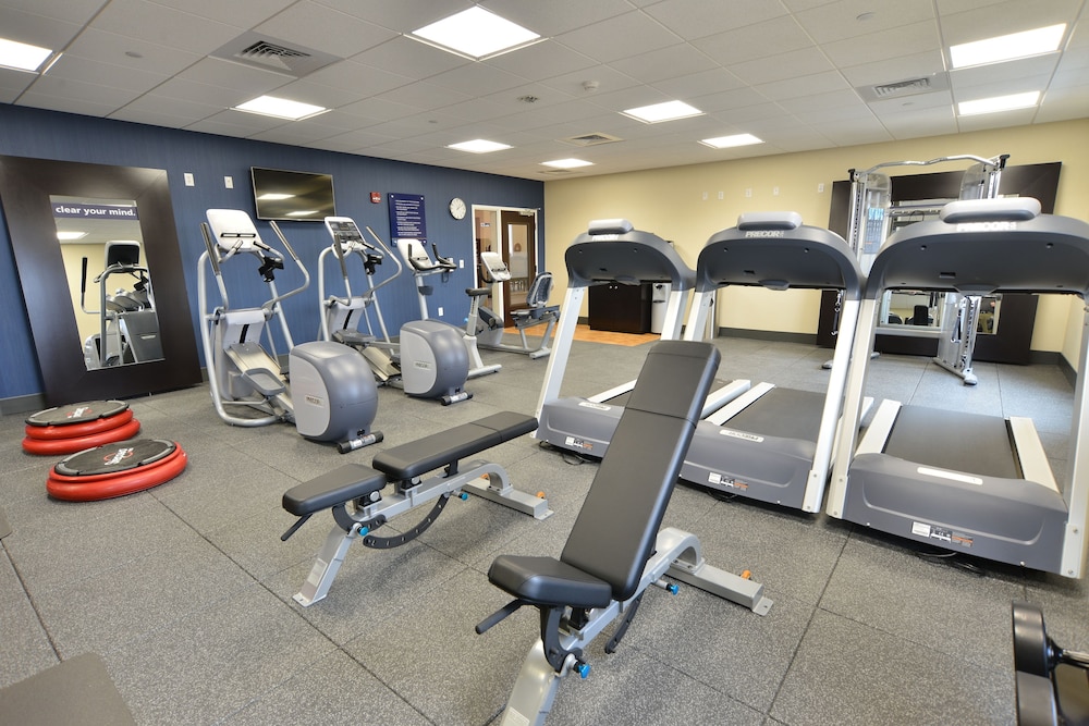 hampton inn and suites chippewa falls