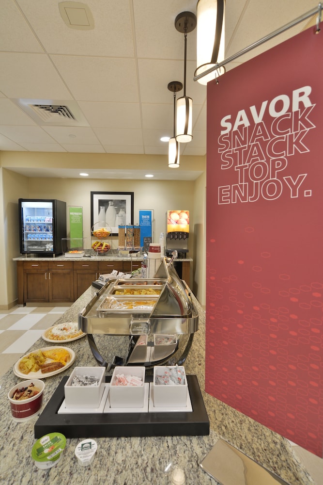 hampton inn and suites chippewa falls