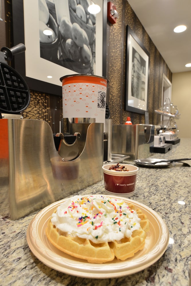 hampton inn and suites chippewa falls