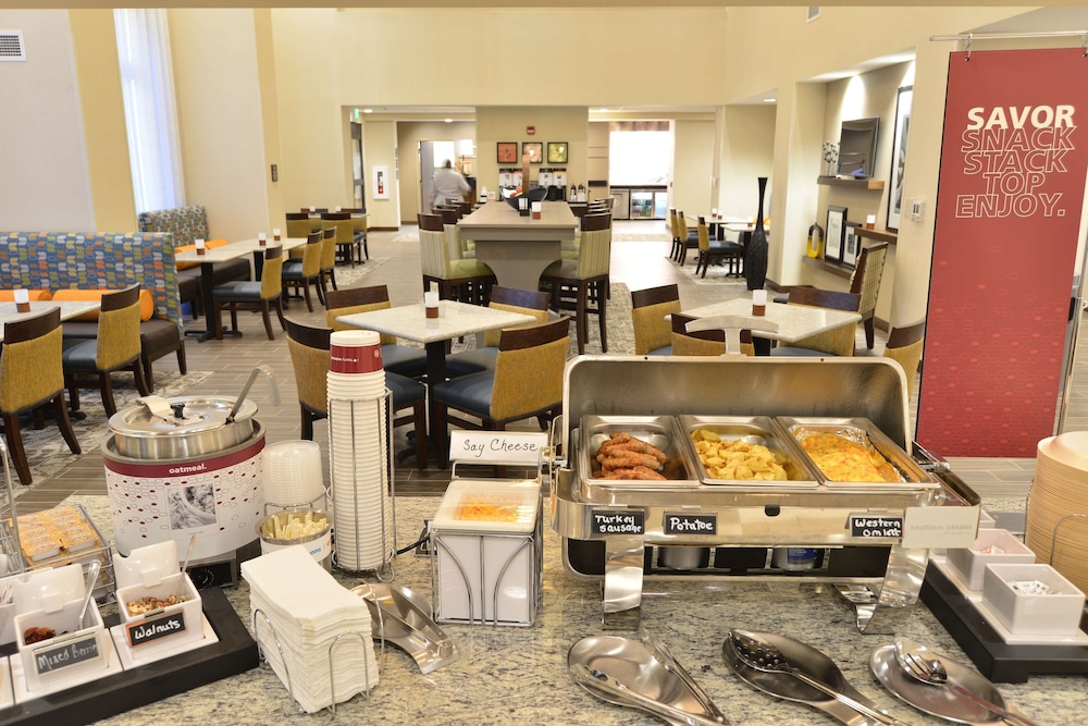 hampton inn and suites chippewa falls