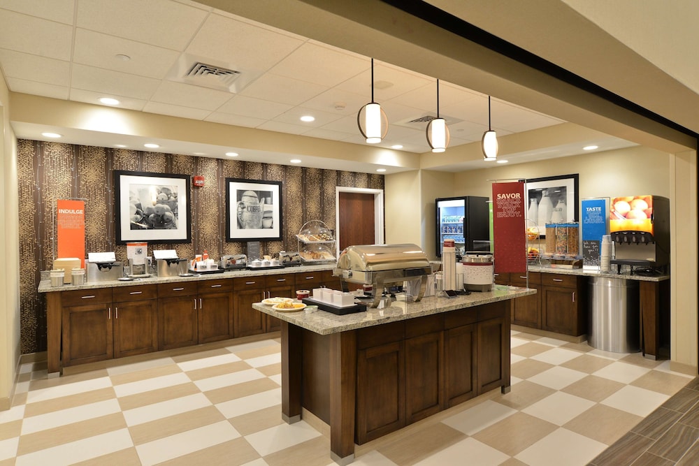 hampton inn and suites chippewa falls