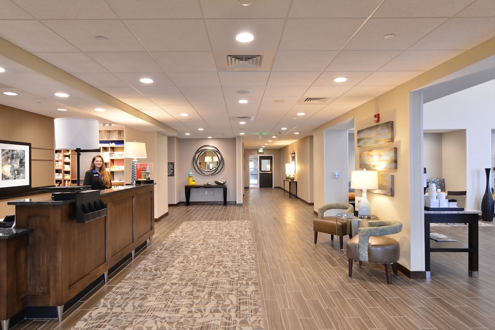 hampton inn and suites chippewa falls