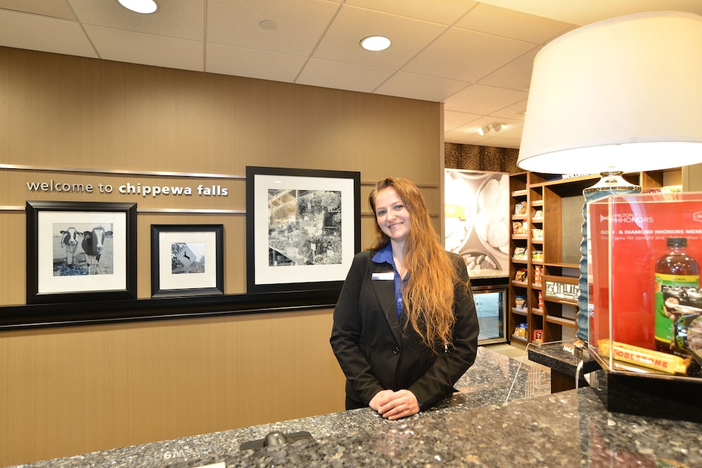 hampton inn and suites chippewa falls