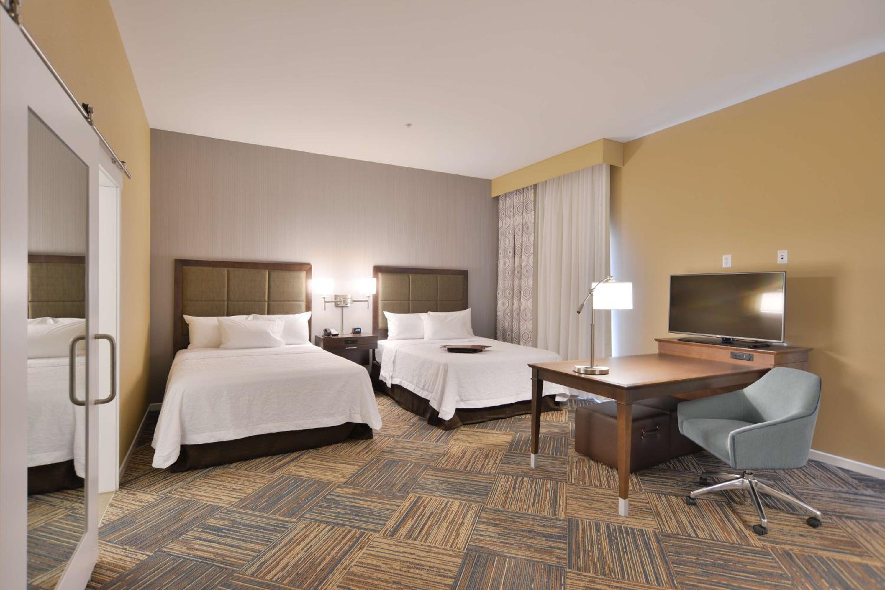 hampton inn and suites chippewa falls