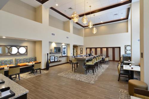 hampton inn and suites chippewa falls