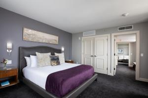 ambassador hotel wichita autograph collection