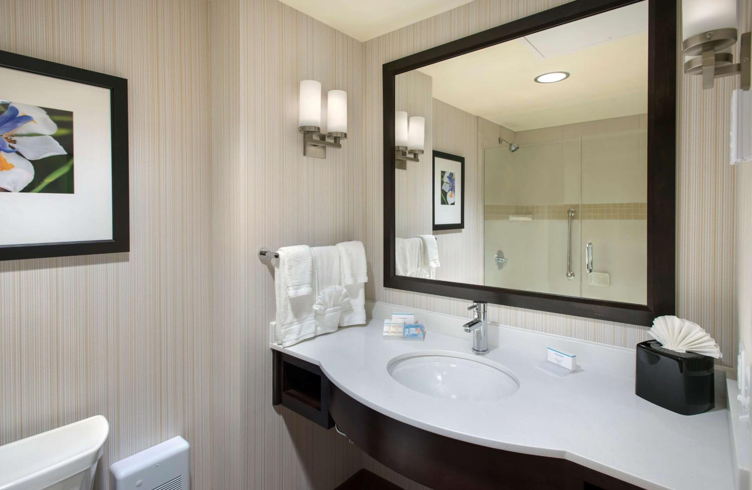 hilton garden inn chicago downtown riverwalk