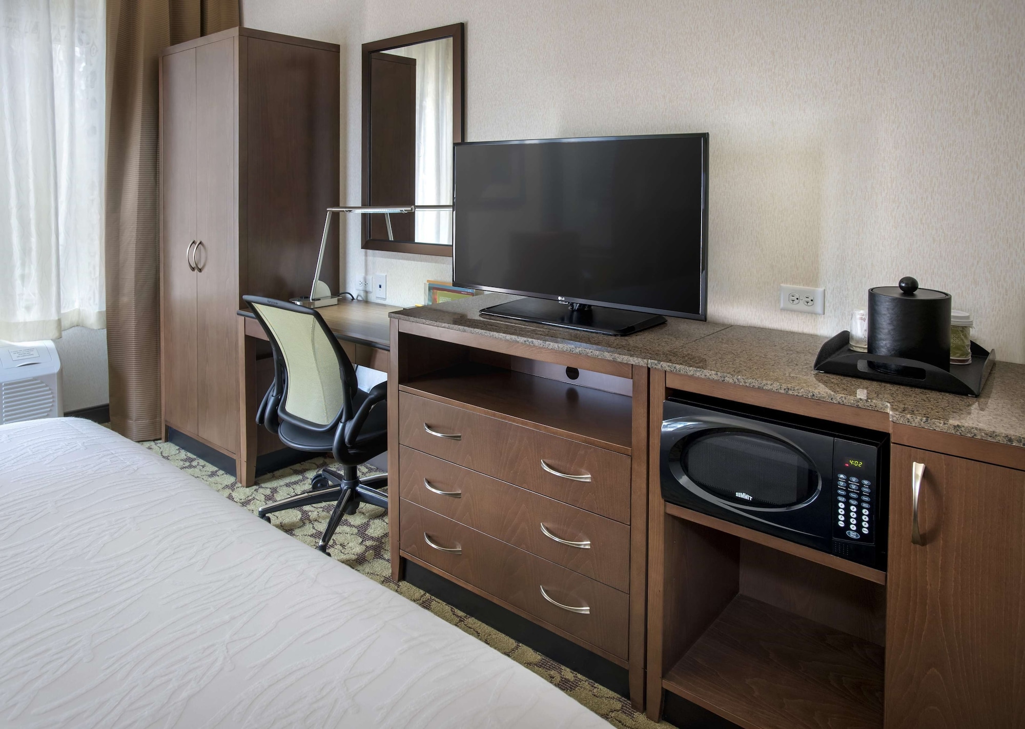 hilton garden inn chicago downtown riverwalk