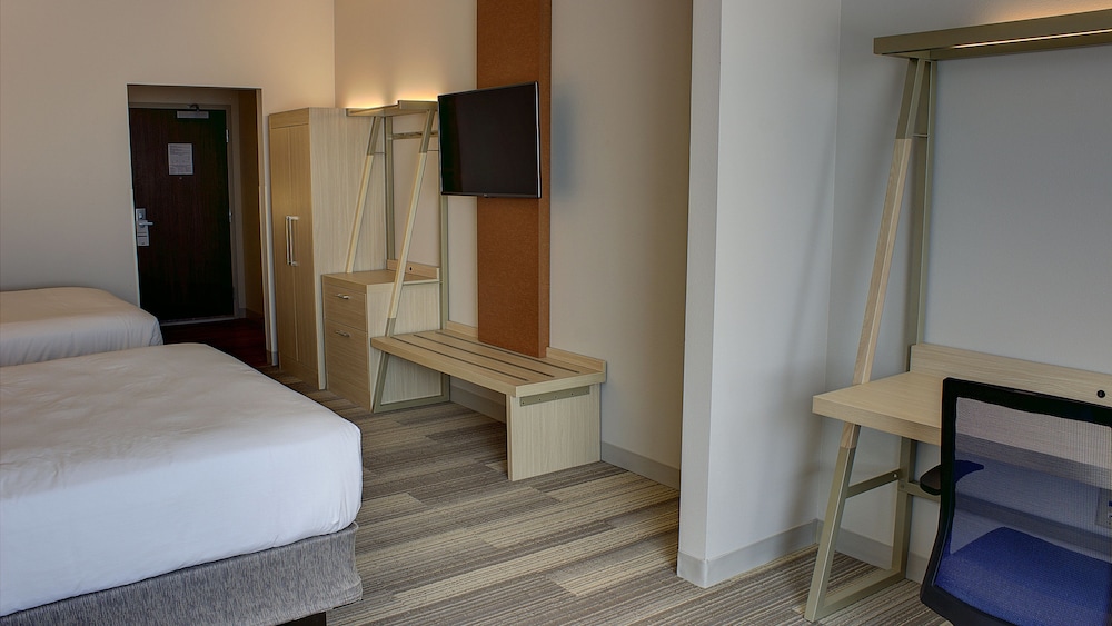 holiday inn express and suites spencer by ihg