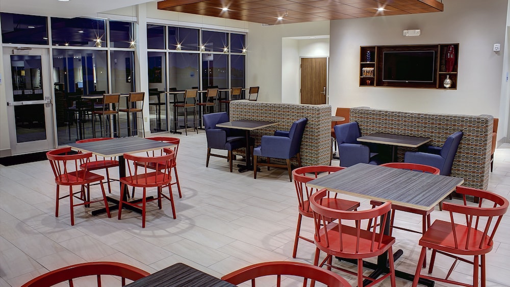 holiday inn express and suites spencer by ihg