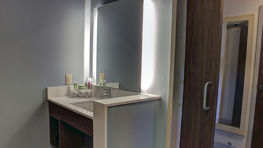 holiday inn express and suites spencer by ihg