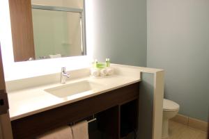 holiday inn express and suites spencer by ihg