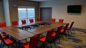holiday inn express and suites spencer by ihg