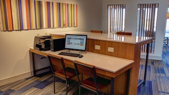 holiday inn express and suites spencer by ihg