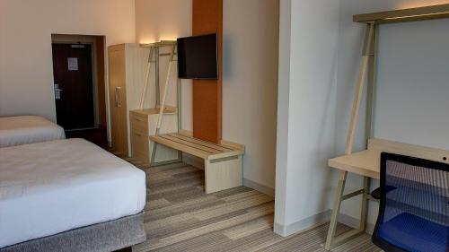 holiday inn express and suites spencer by ihg