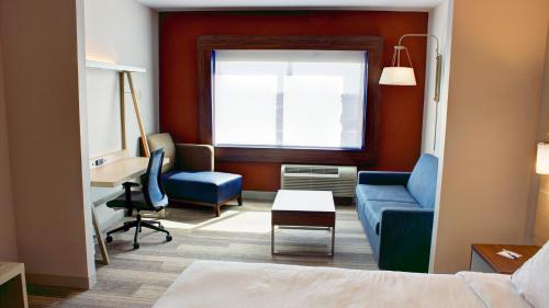 holiday inn express and suites spencer by ihg