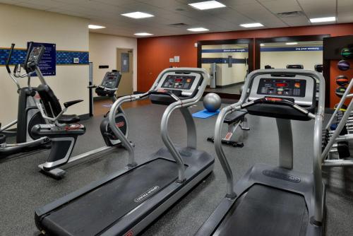 hampton inn and suites hutto austin