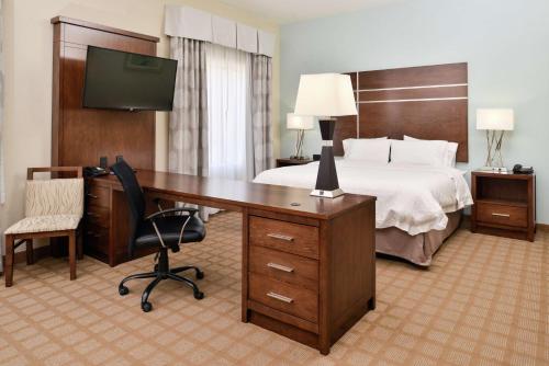 hampton inn and suites hutto austin