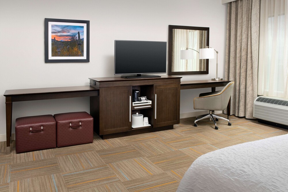 hampton inn and suites phoenix tempe