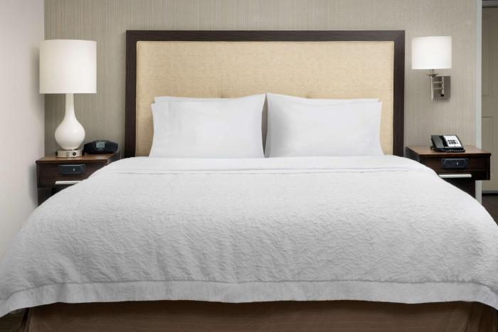 hampton inn and suites phoenix tempe