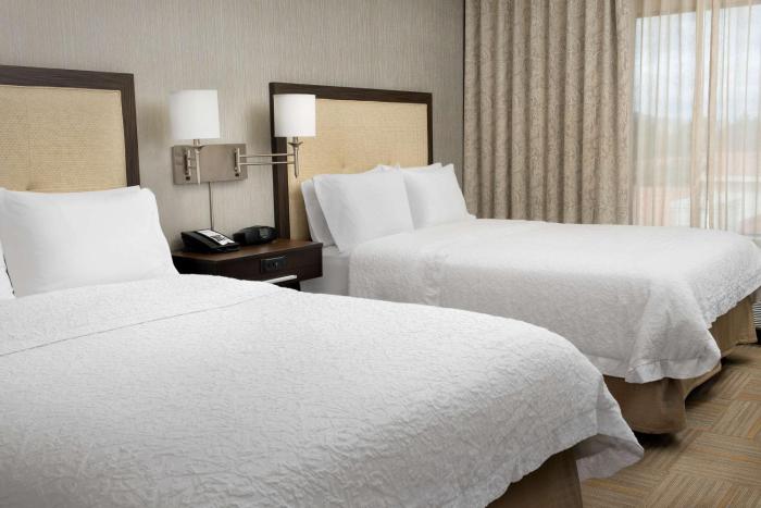 hampton inn and suites phoenix tempe