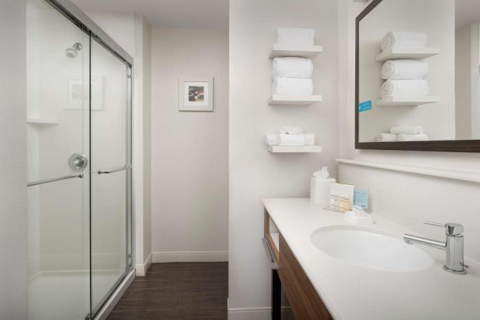 hampton inn and suites phoenix tempe
