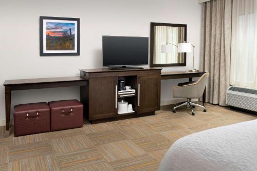 hampton inn and suites phoenix tempe