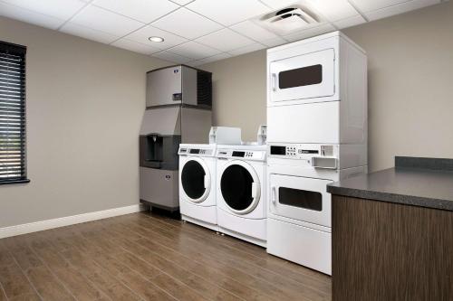 hampton inn and suites phoenix tempe