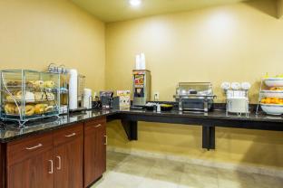 cobblestone inn and suites corry