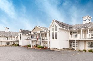Baymont By Wyndham St. Ignace Lakefront,Saint Ignace>>Bois Blanc Island,3 star
