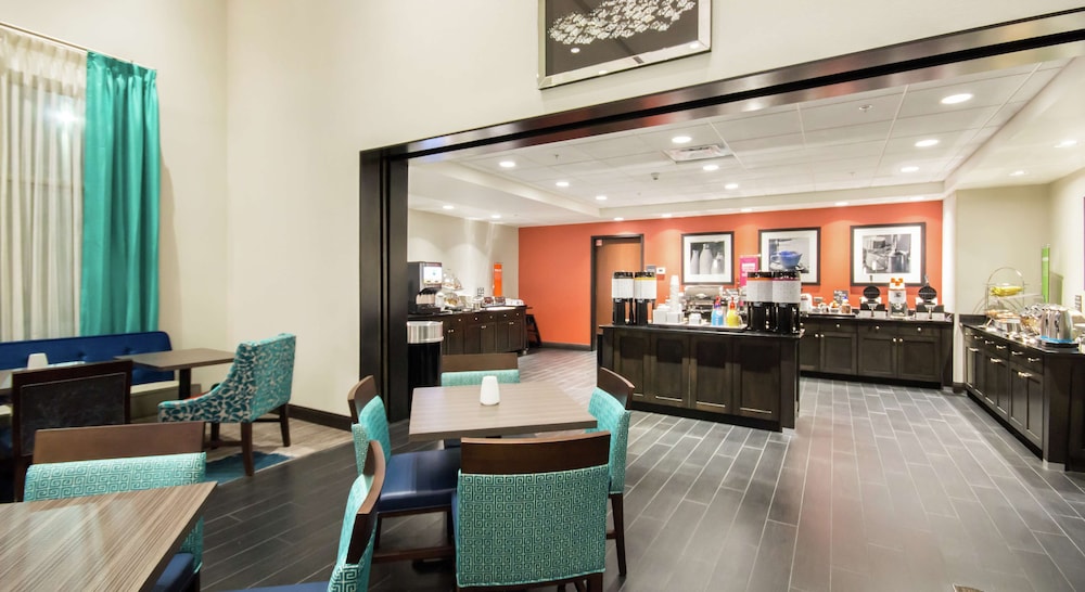hampton inn and suites orlando at seaworld