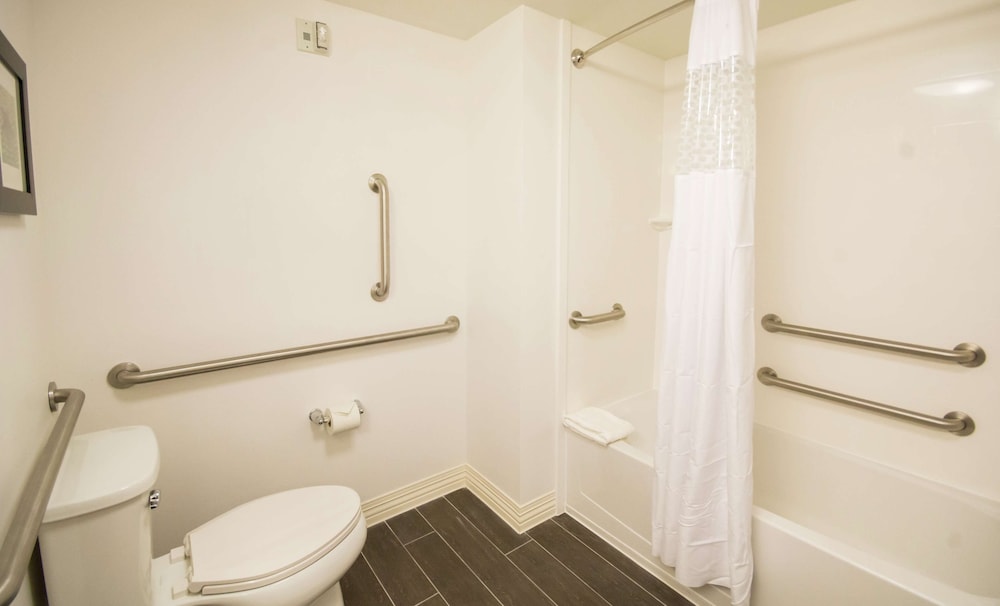 hampton inn and suites orlando at seaworld