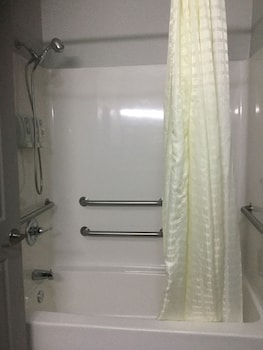 muskogee inn and suites