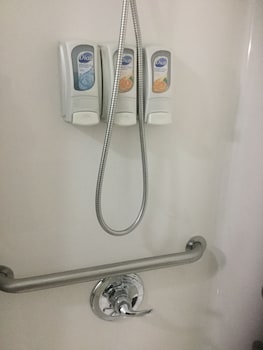 muskogee inn and suites