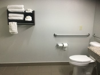 muskogee inn and suites