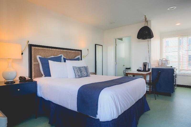 Mylo Hotel,Daly City>>Brisbane,3 star