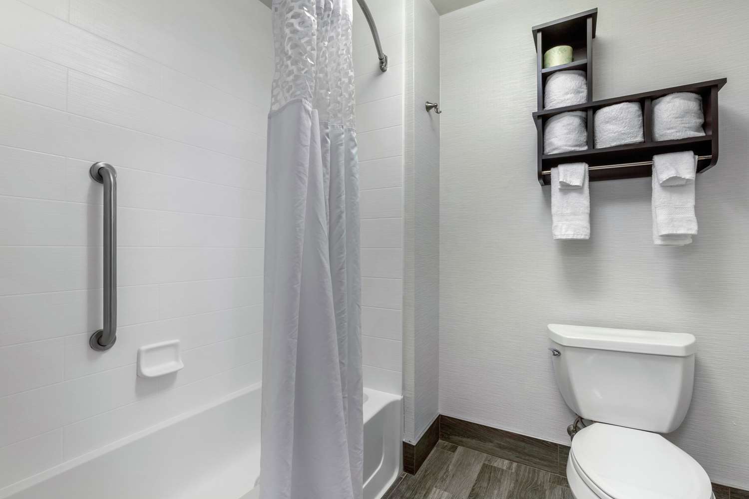 hampton inn and suites columbus