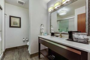 hampton inn and suites columbus