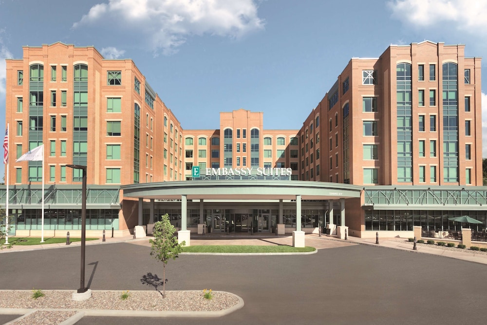 embassy suites saratoga springs