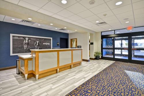 hampton inn and suites dallas plano east