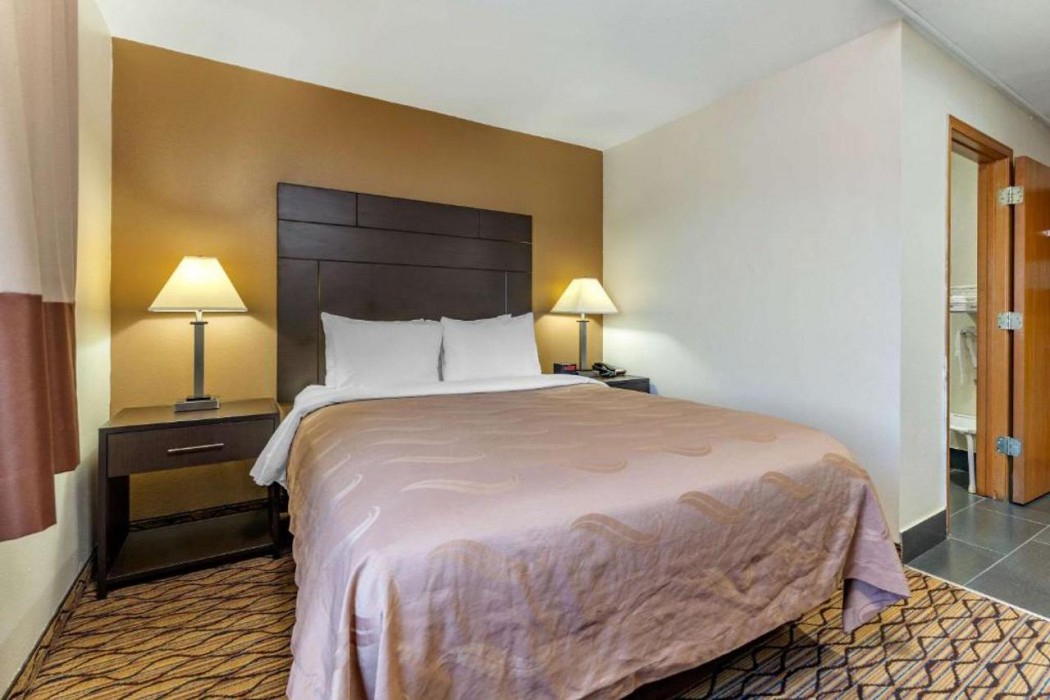 quality inn new london