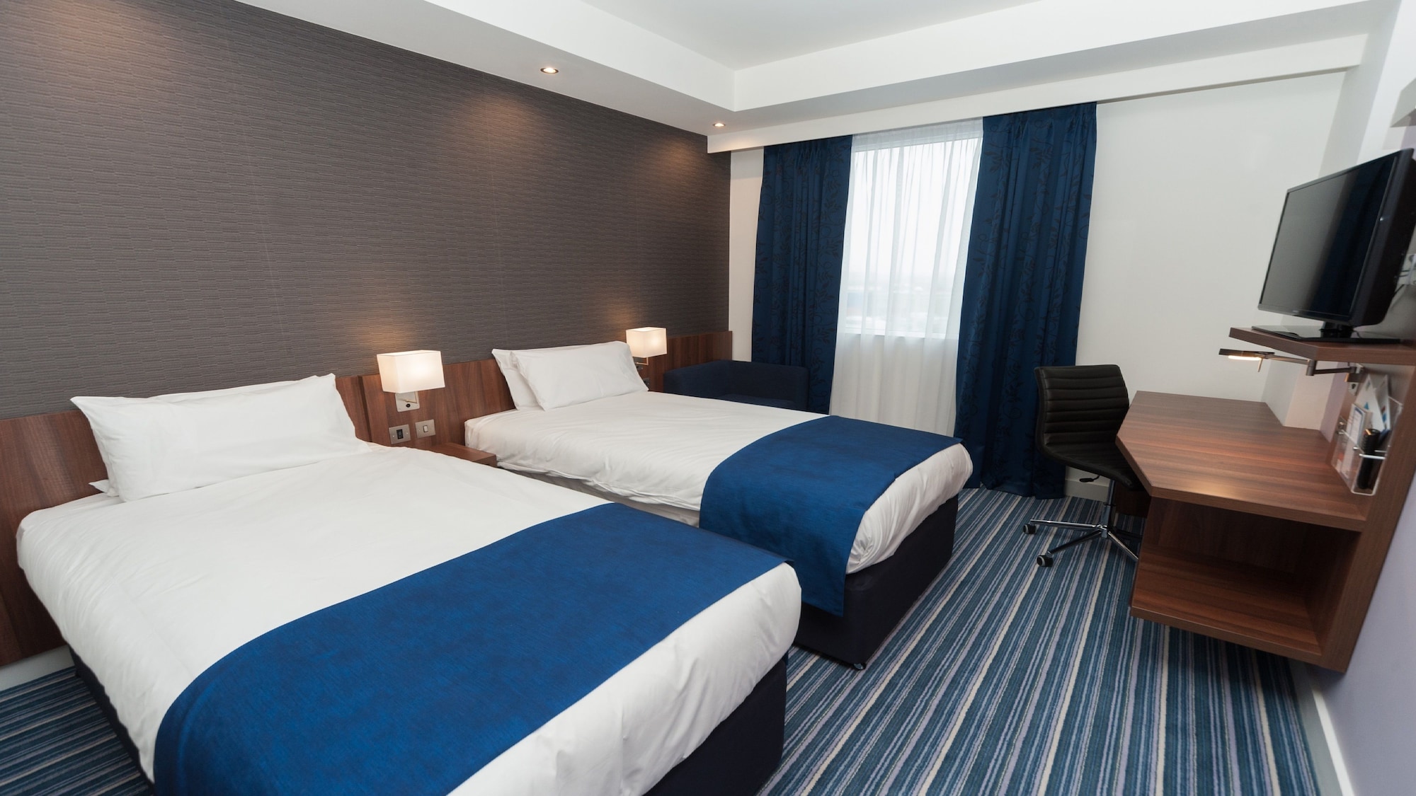 holiday inn express aberdeen airport by ihg