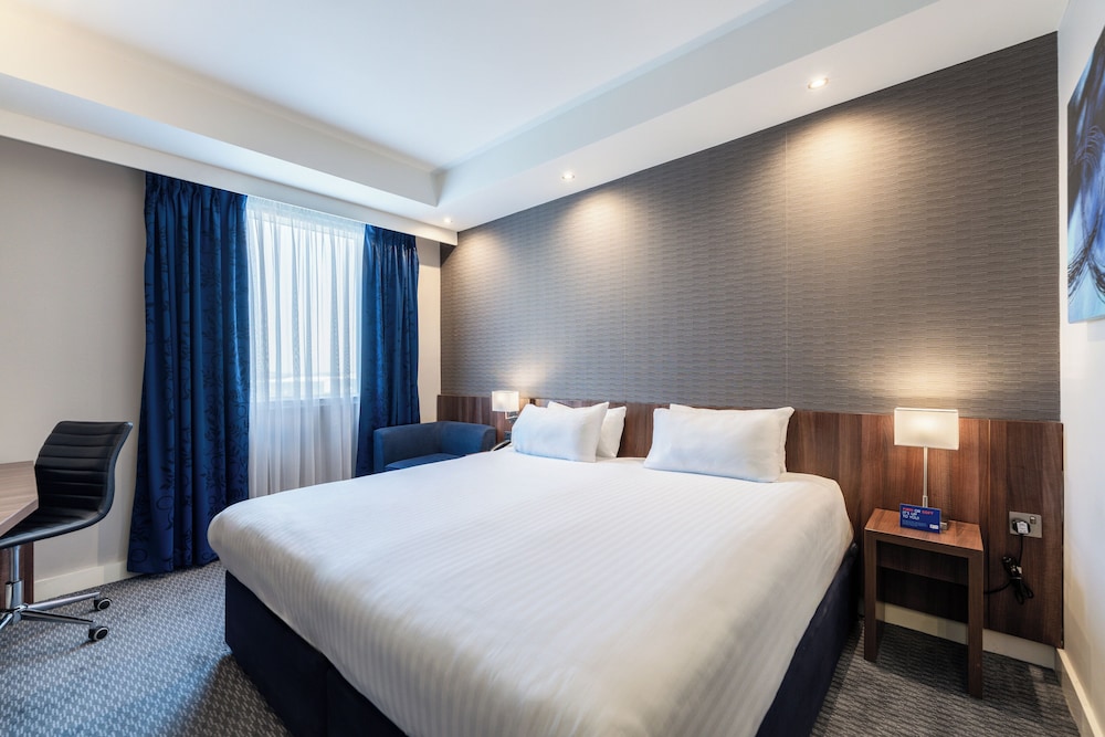 holiday inn express aberdeen airport by ihg