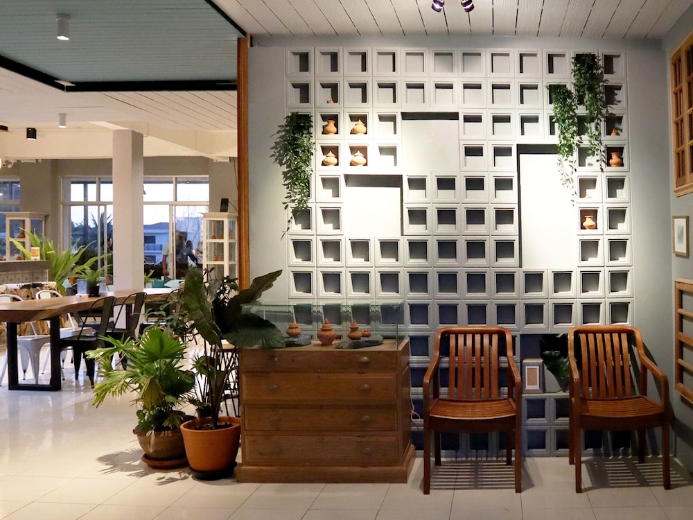 irest ao nang krabi hostel