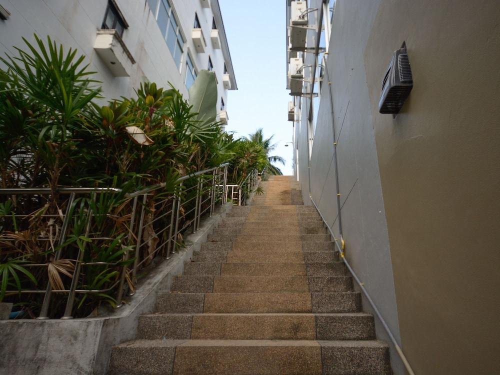 irest ao nang krabi hostel