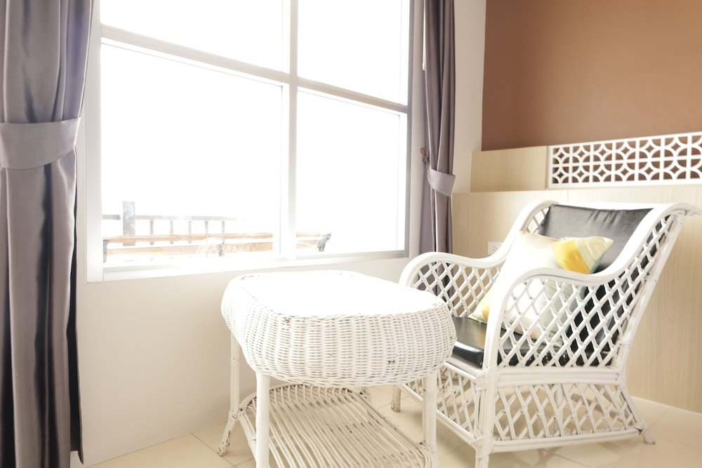 irest ao nang krabi hostel