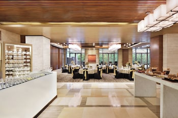 Jw Marriott Hotel Chandigarh,Sector 35,5 star